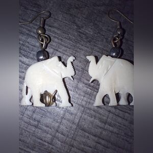Vintage Bone/Ivory Elephant Earrings